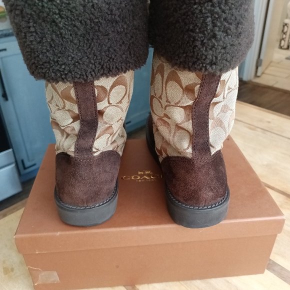 Genuine women's coach suede boots - Picture 1 of 4